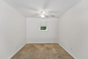 Wentworth Dr-S2608-032.jpg