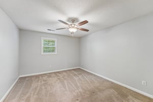 Wentworth Dr-S2608-034.jpg