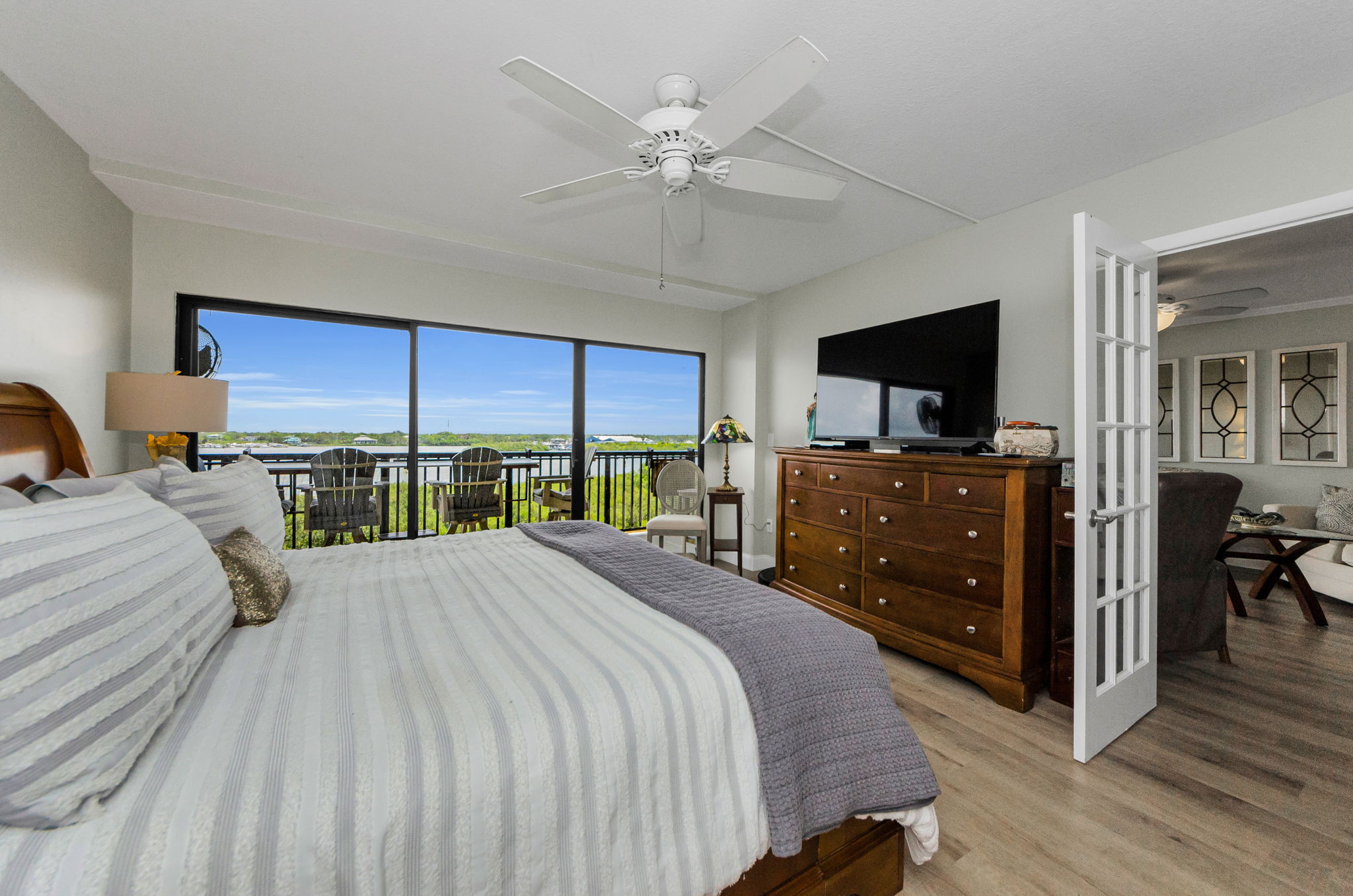Master Bedroom 1b