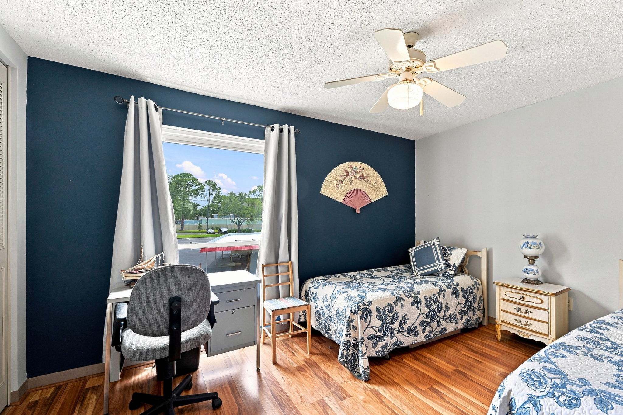 Bedroom1b