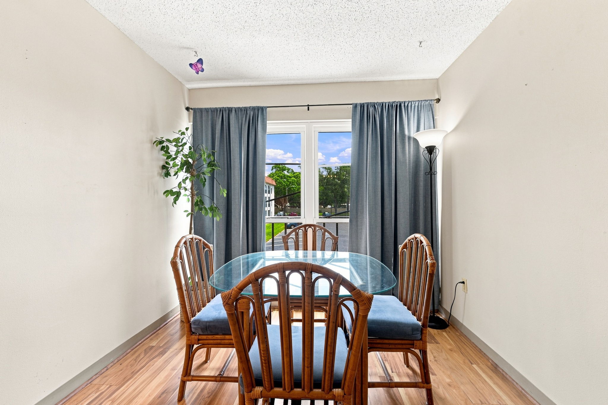 Living Room2