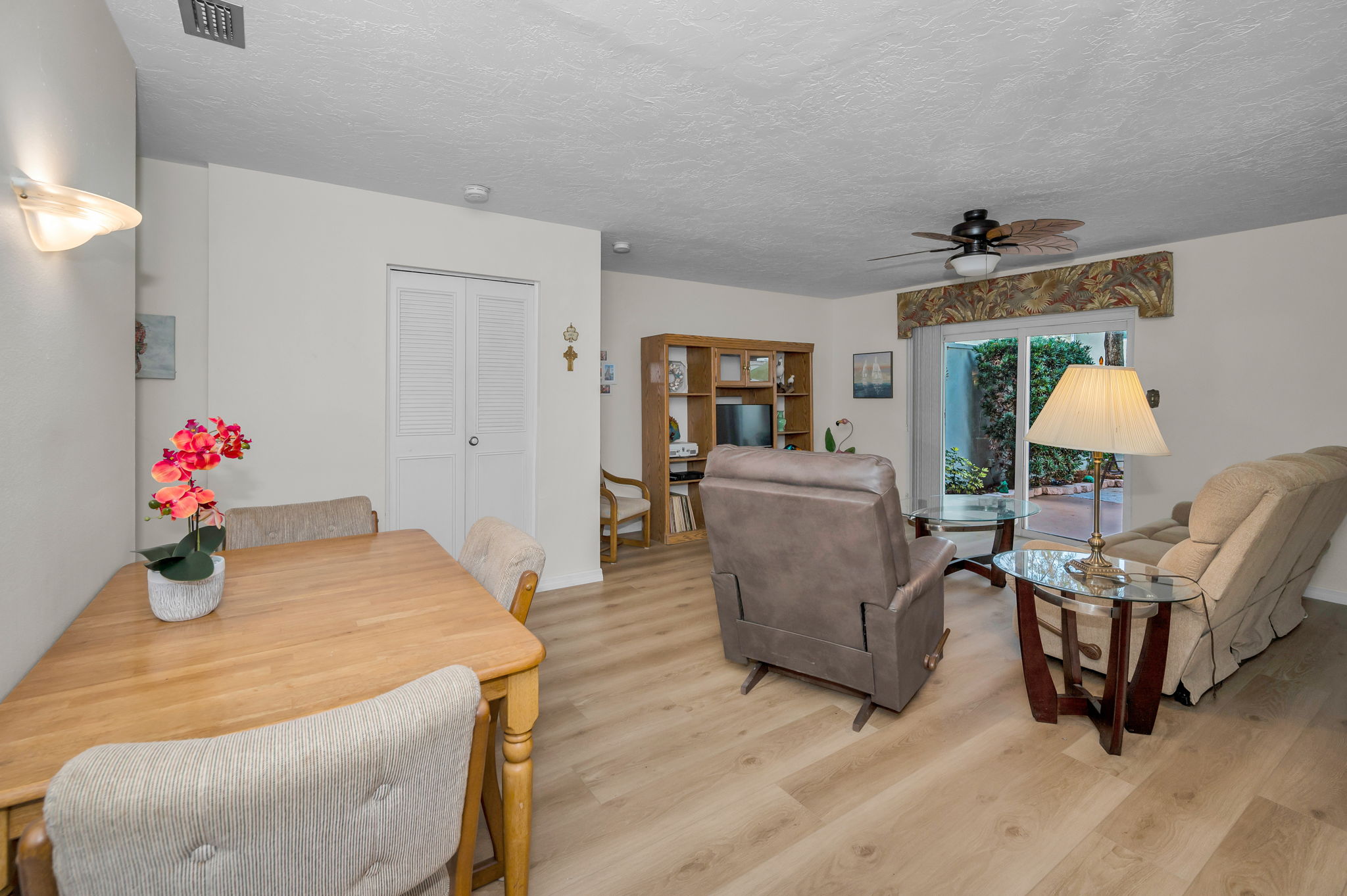 Dining Room3