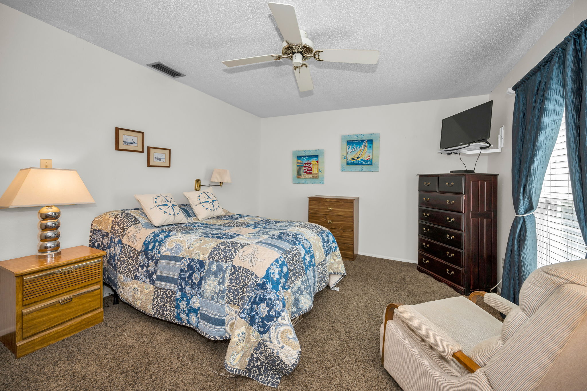 Upper Level Bedroom2a