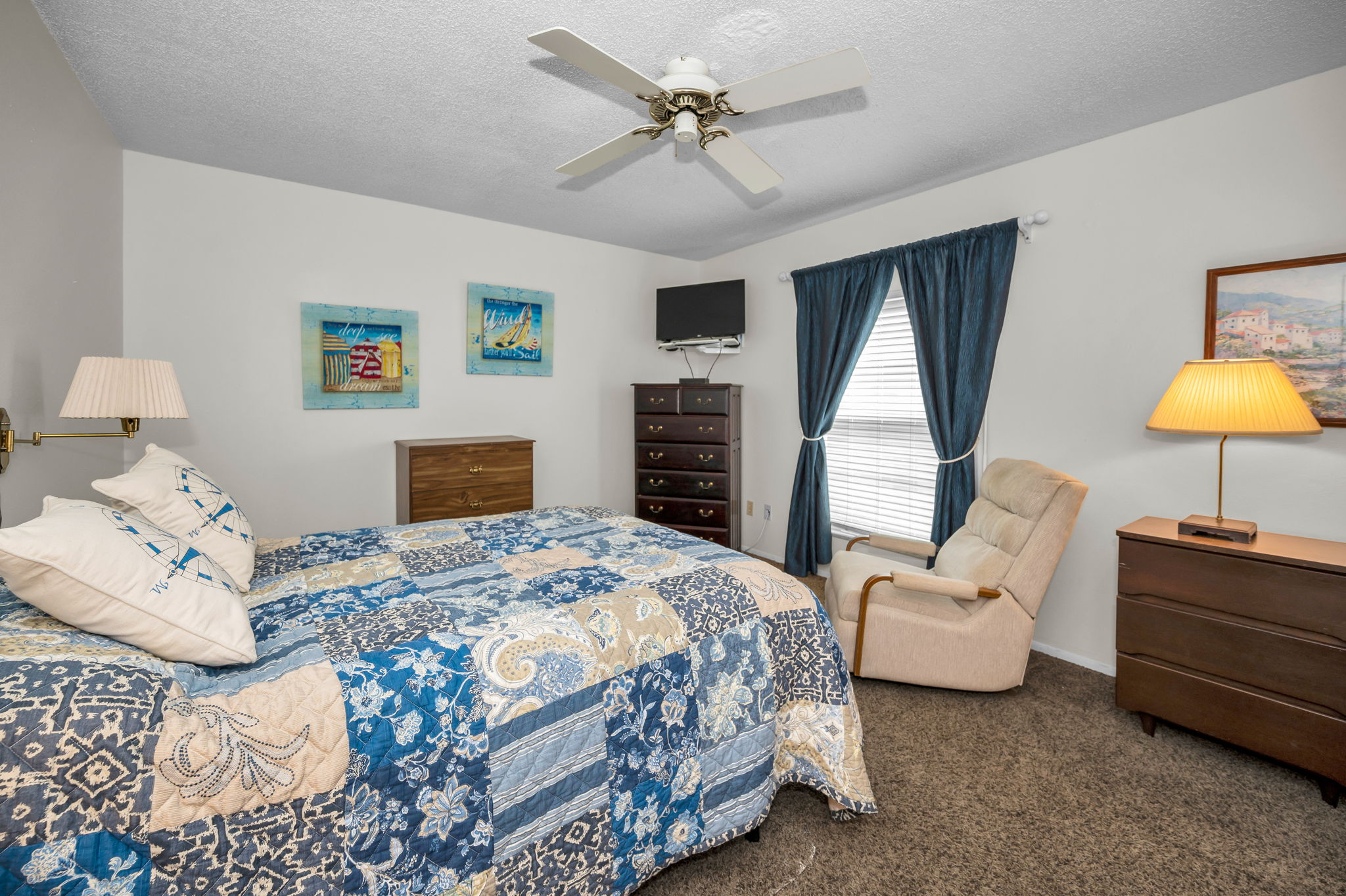 Upper Level Bedroom2b