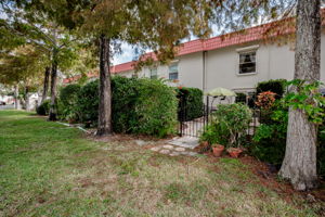 Rear Exterior3