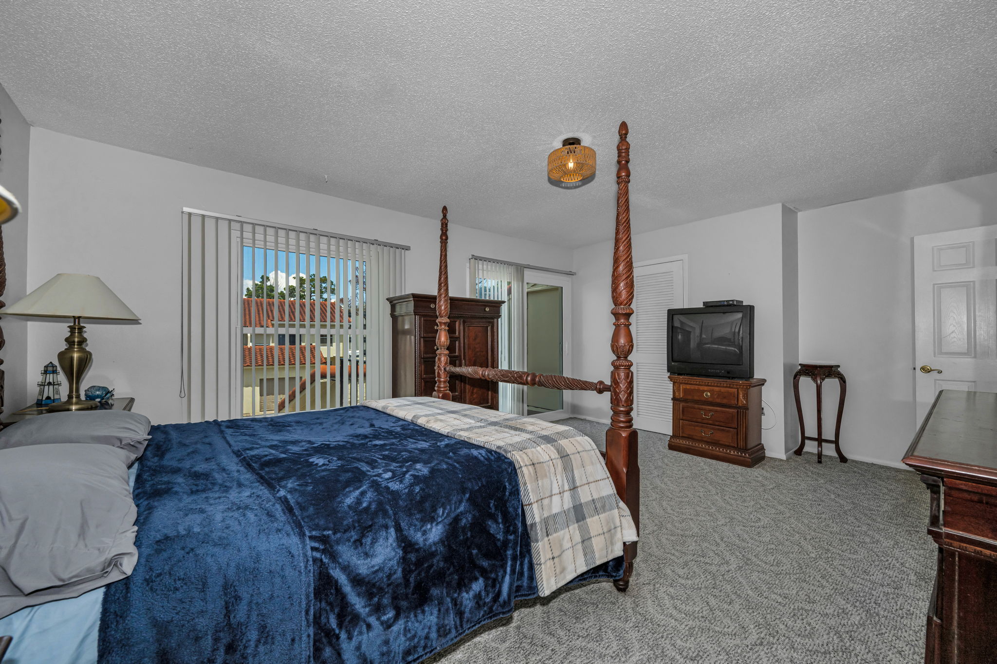Upper Level Primary Bedroom 1b
