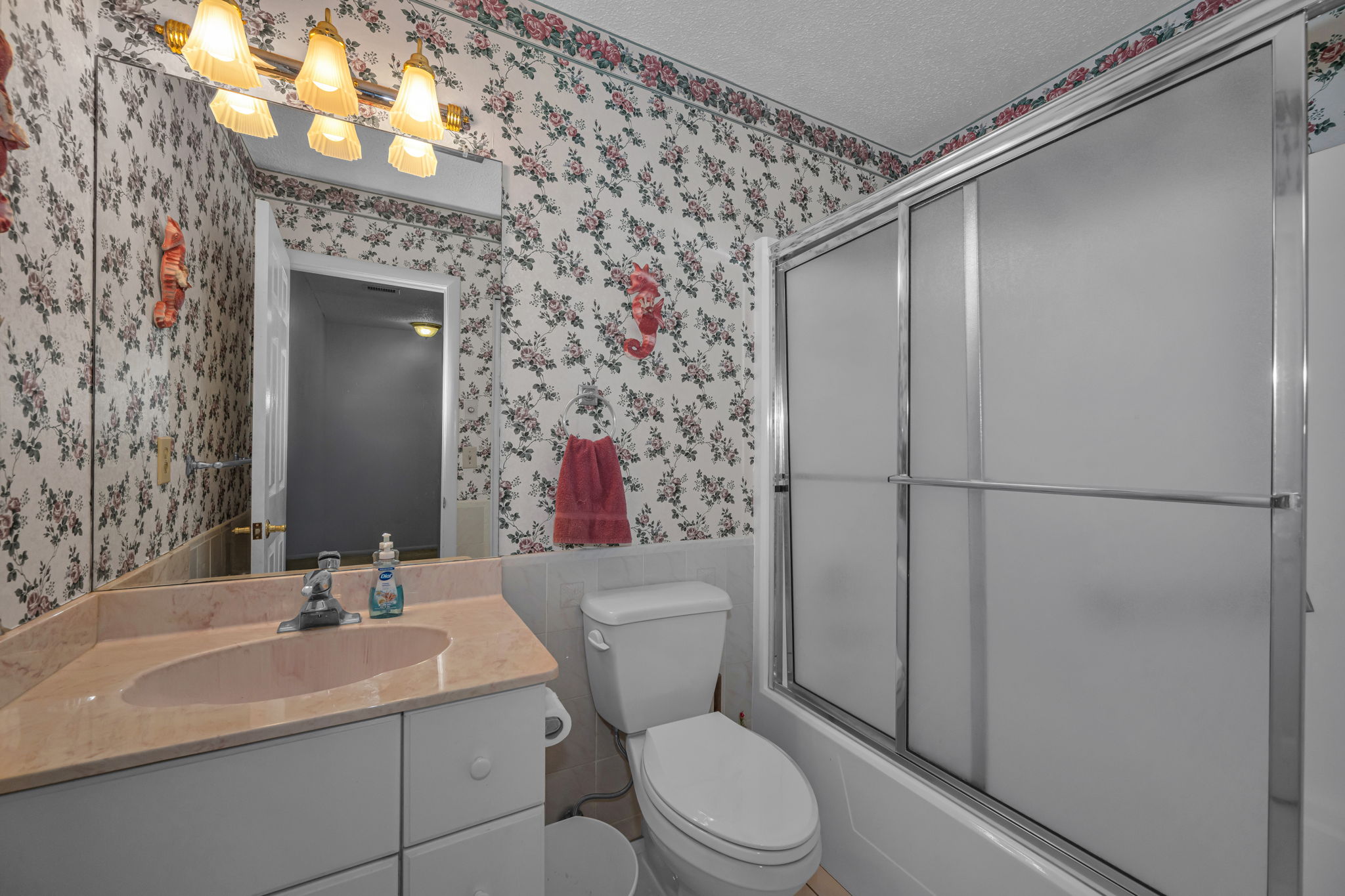 Upper Level Bathroom 3a