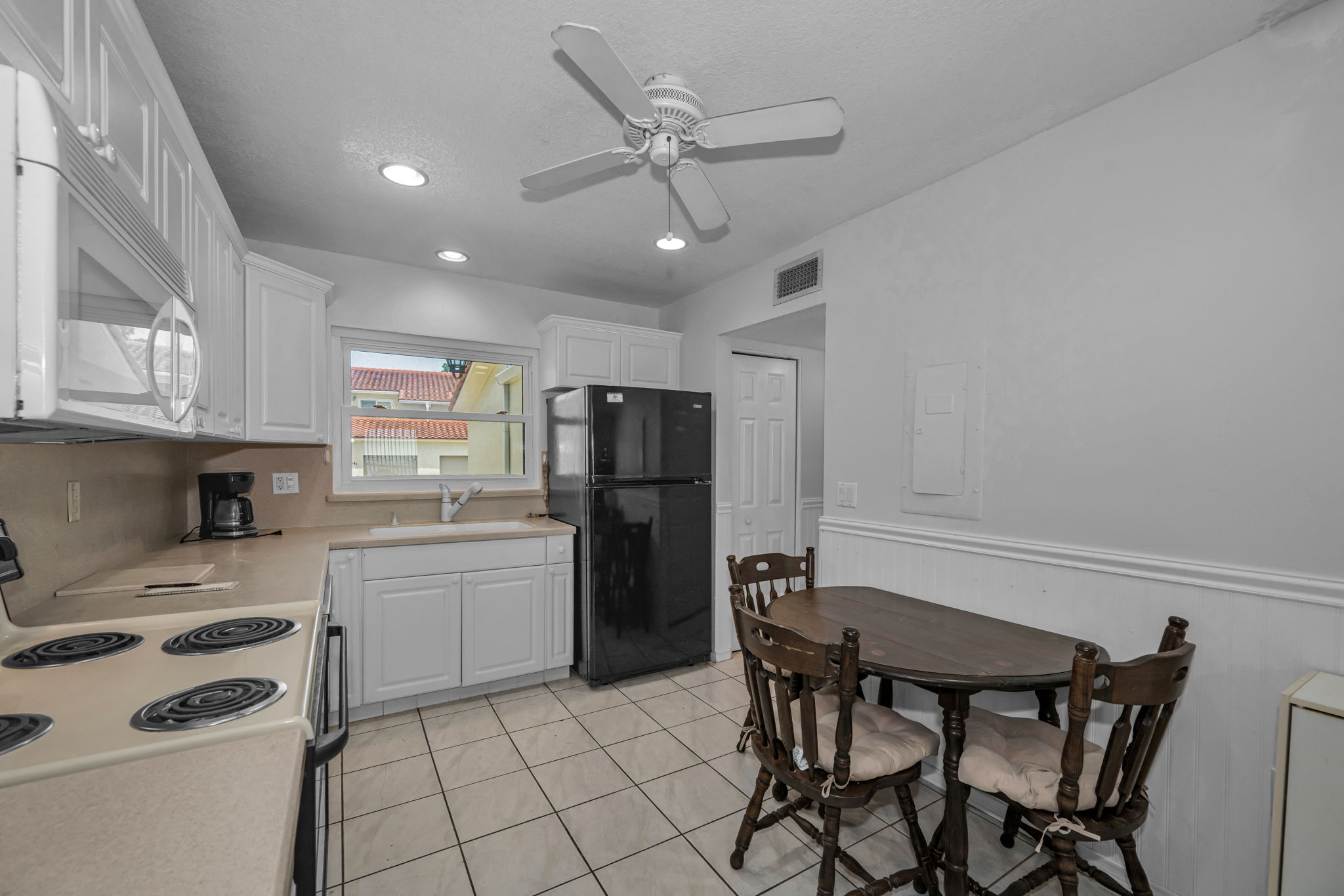 Kitchen 4