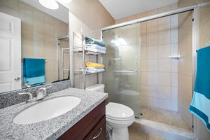 Upper Level Primary Bathroom