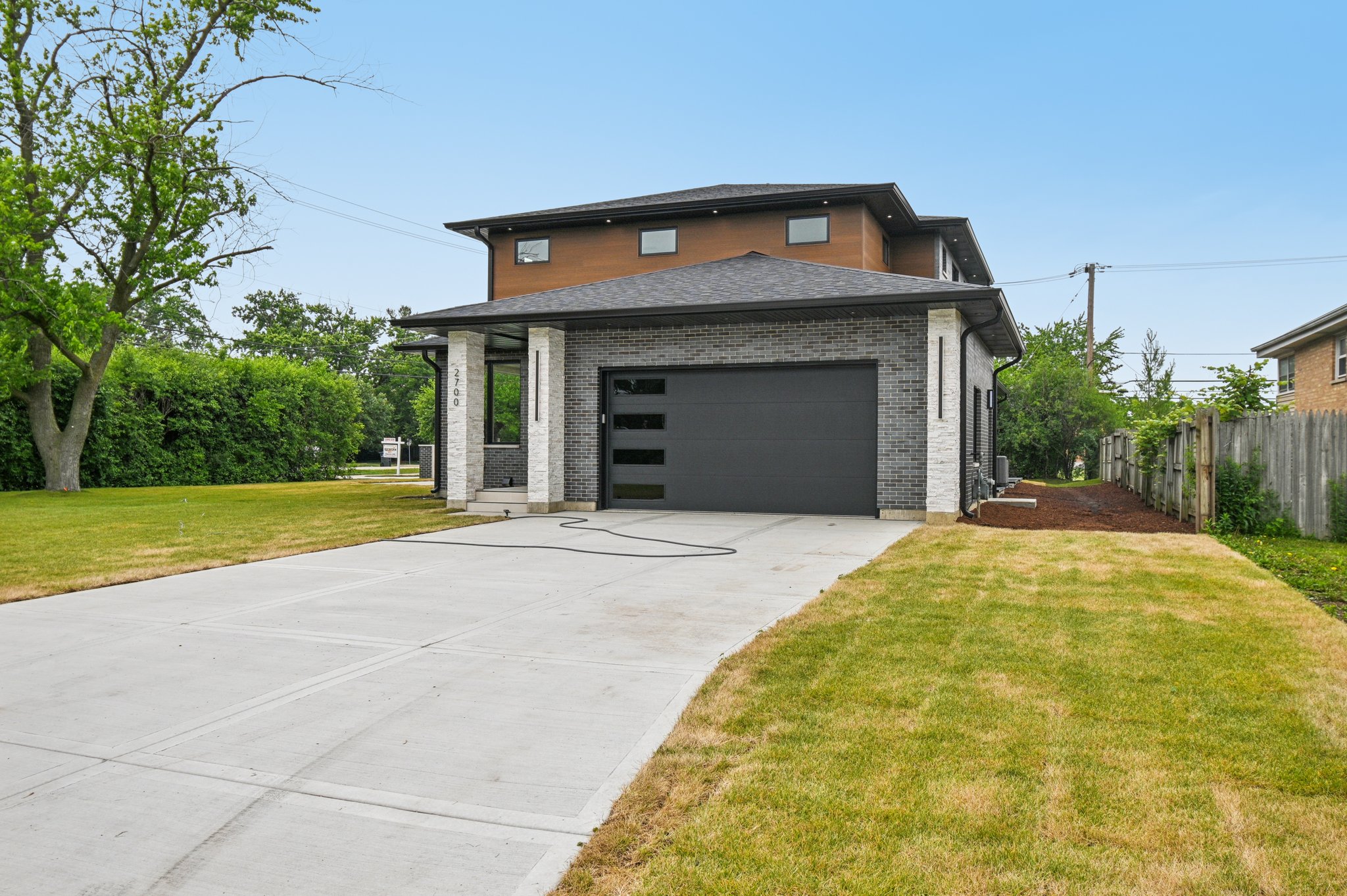 2700 Fontana Dr-1906-005.jpg