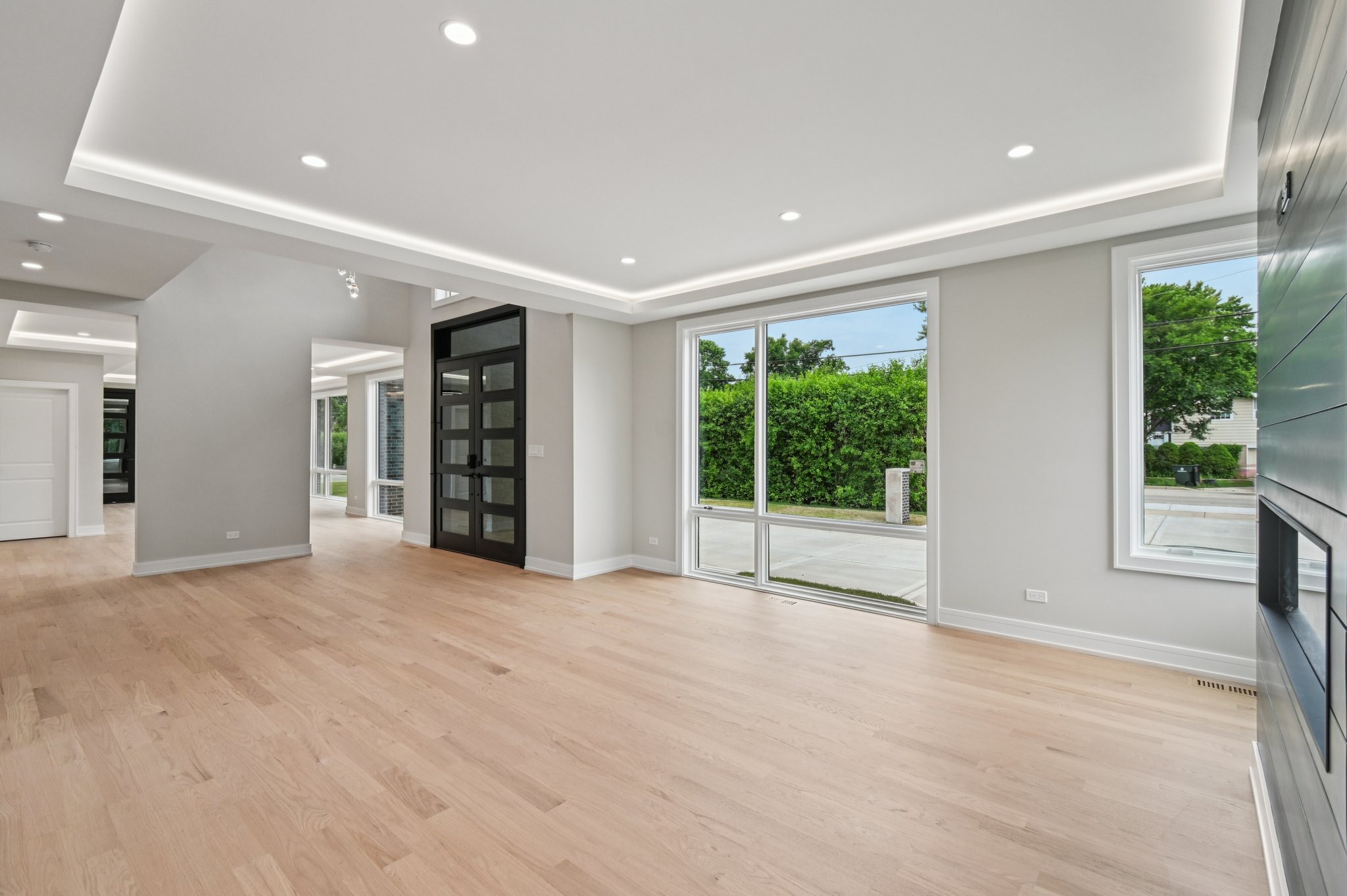 2700 Fontana Dr-1906-007.jpg