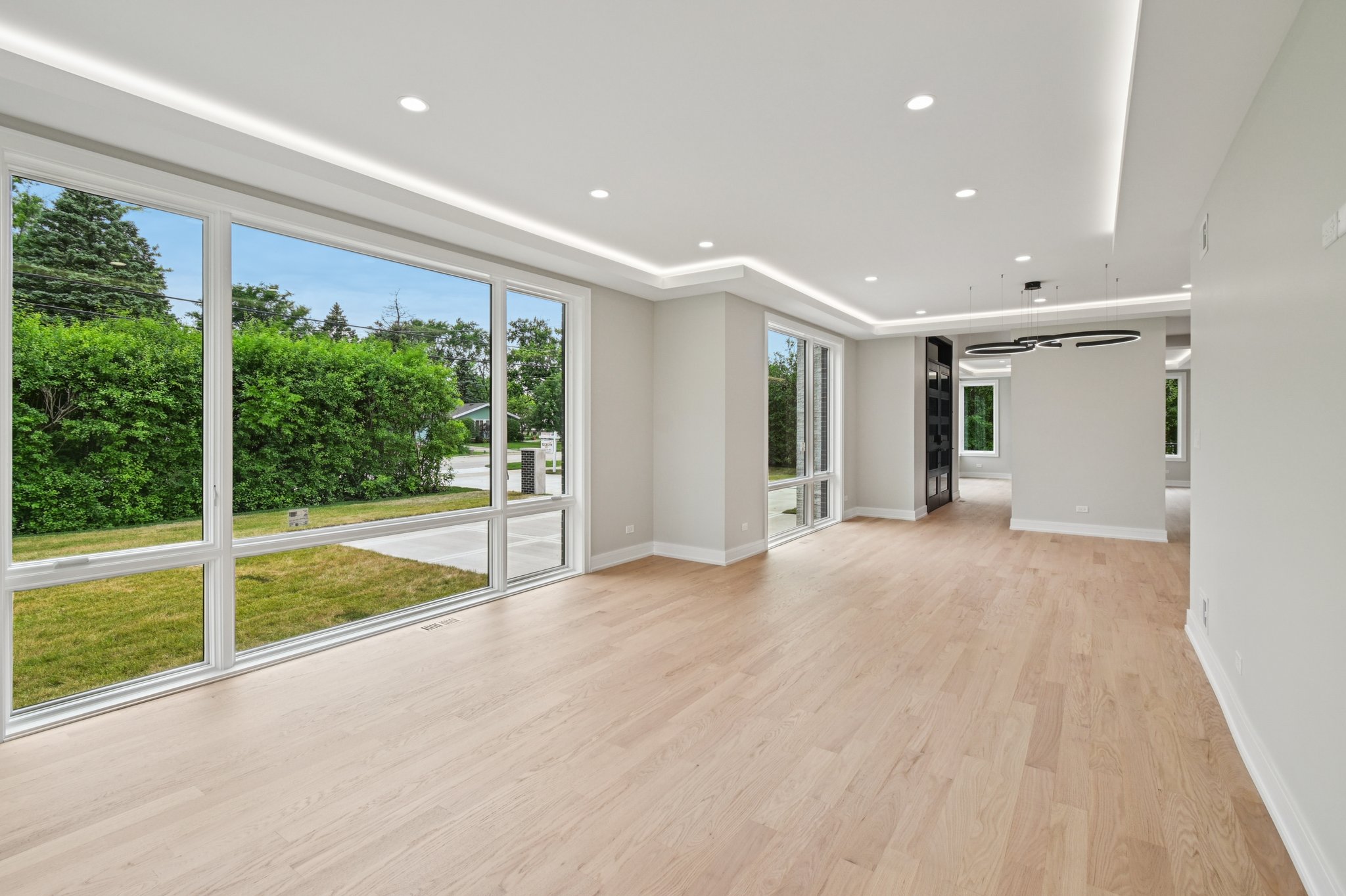 2700 Fontana Dr-1906-021.jpg