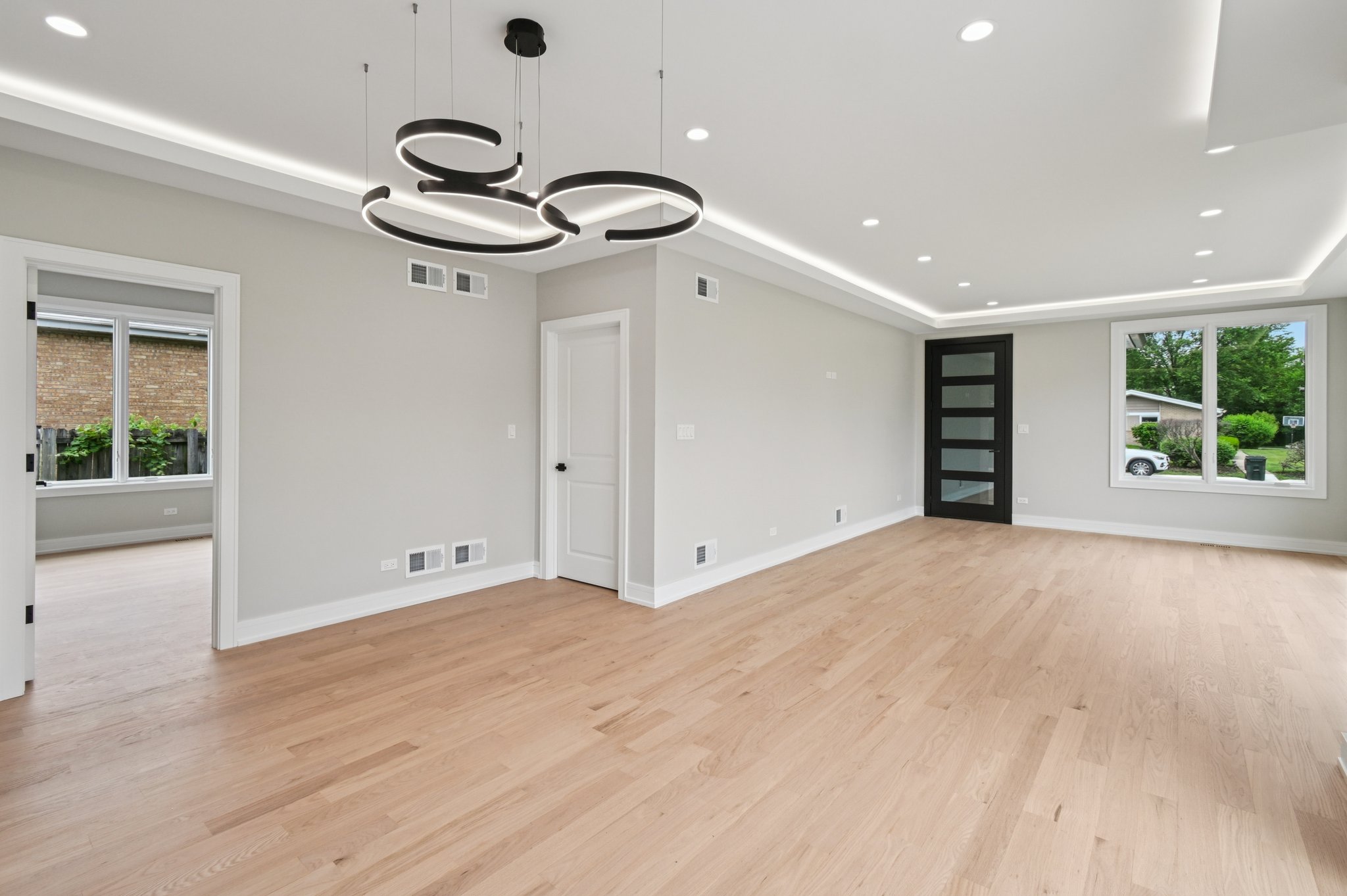 2700 Fontana Dr-1906-023.jpg