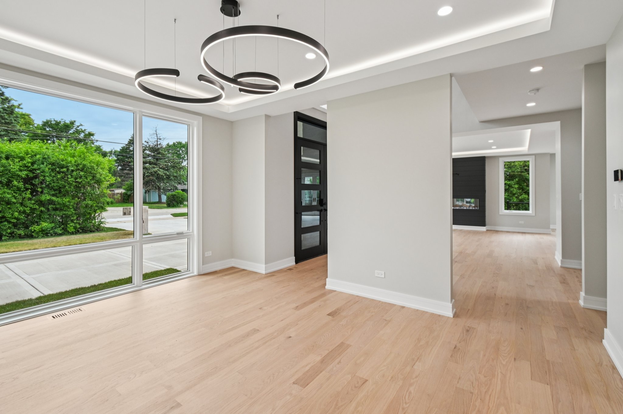 2700 Fontana Dr-1906-025.jpg