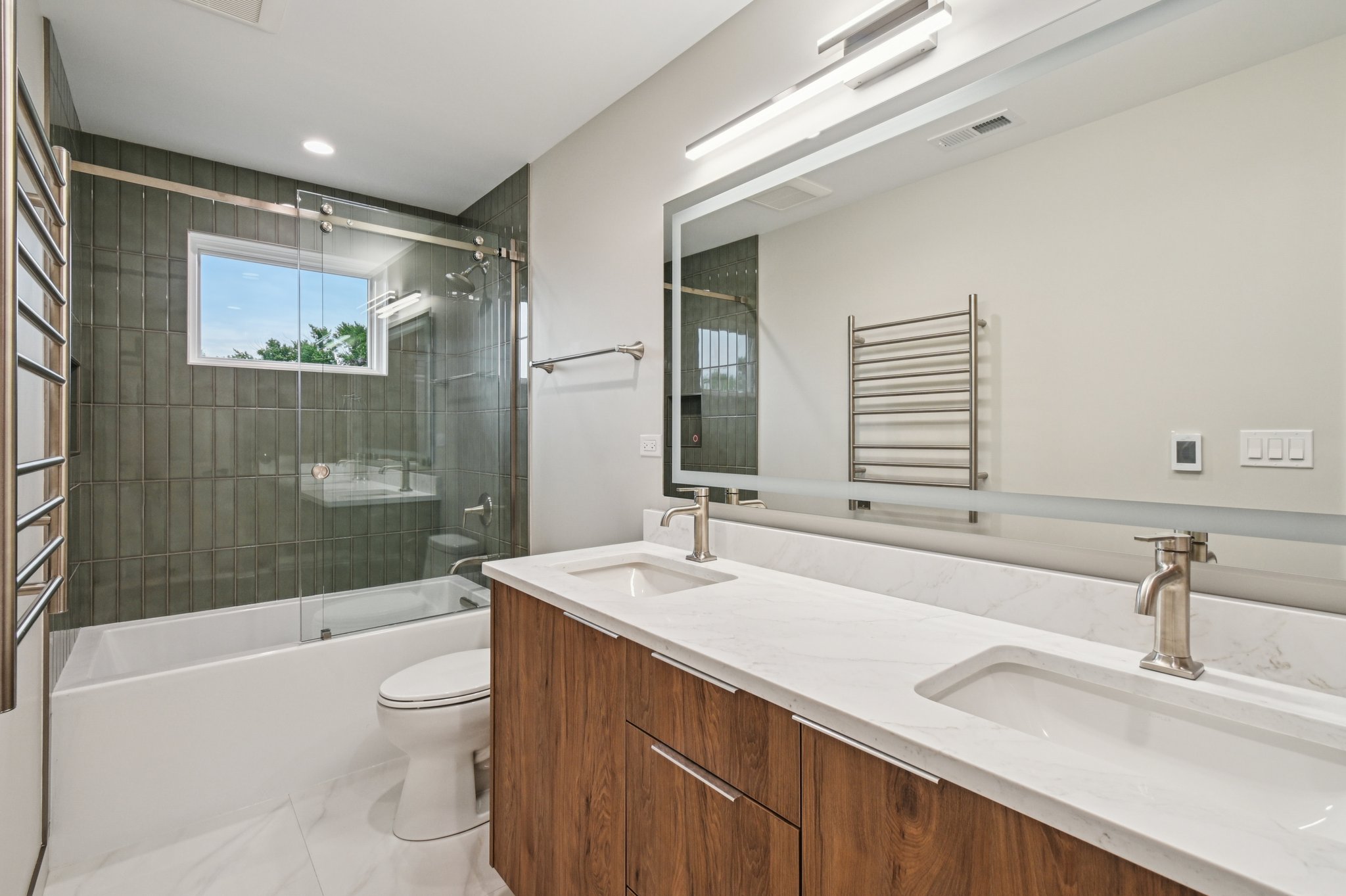 2700 Fontana Dr-1906-042.jpg