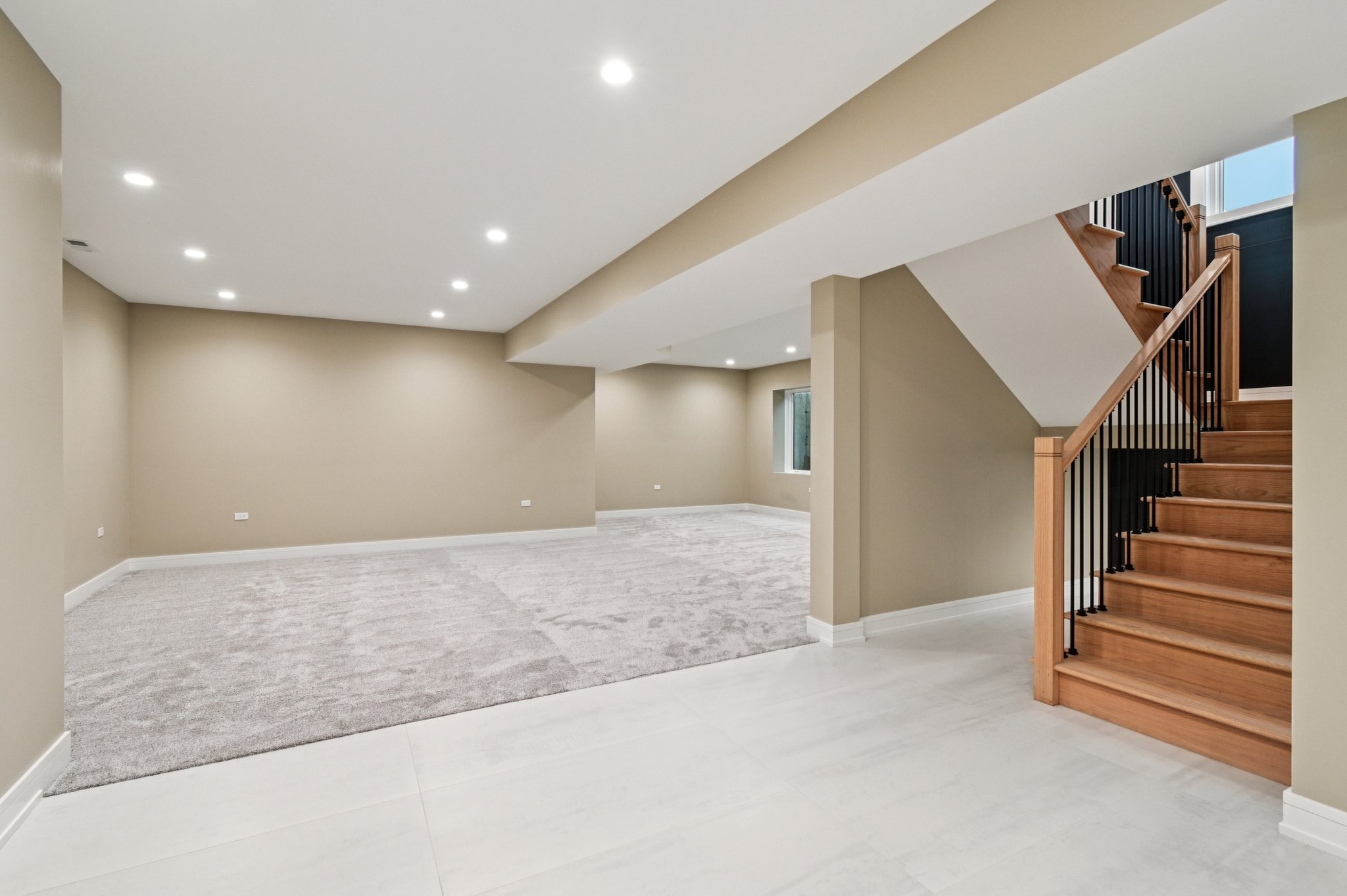2700 Fontana Dr-1906-069.jpg
