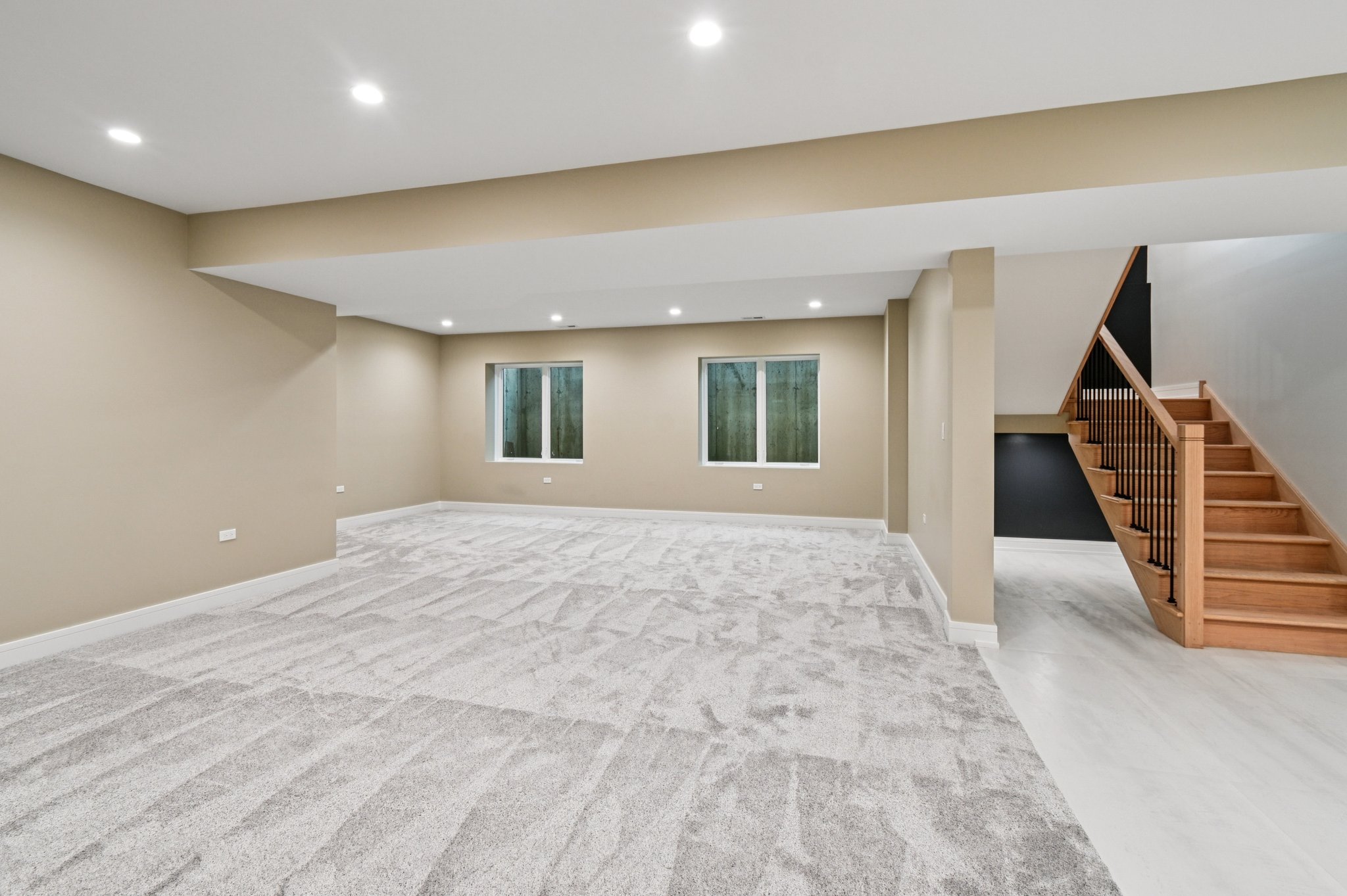 2700 Fontana Dr-1906-070.jpg