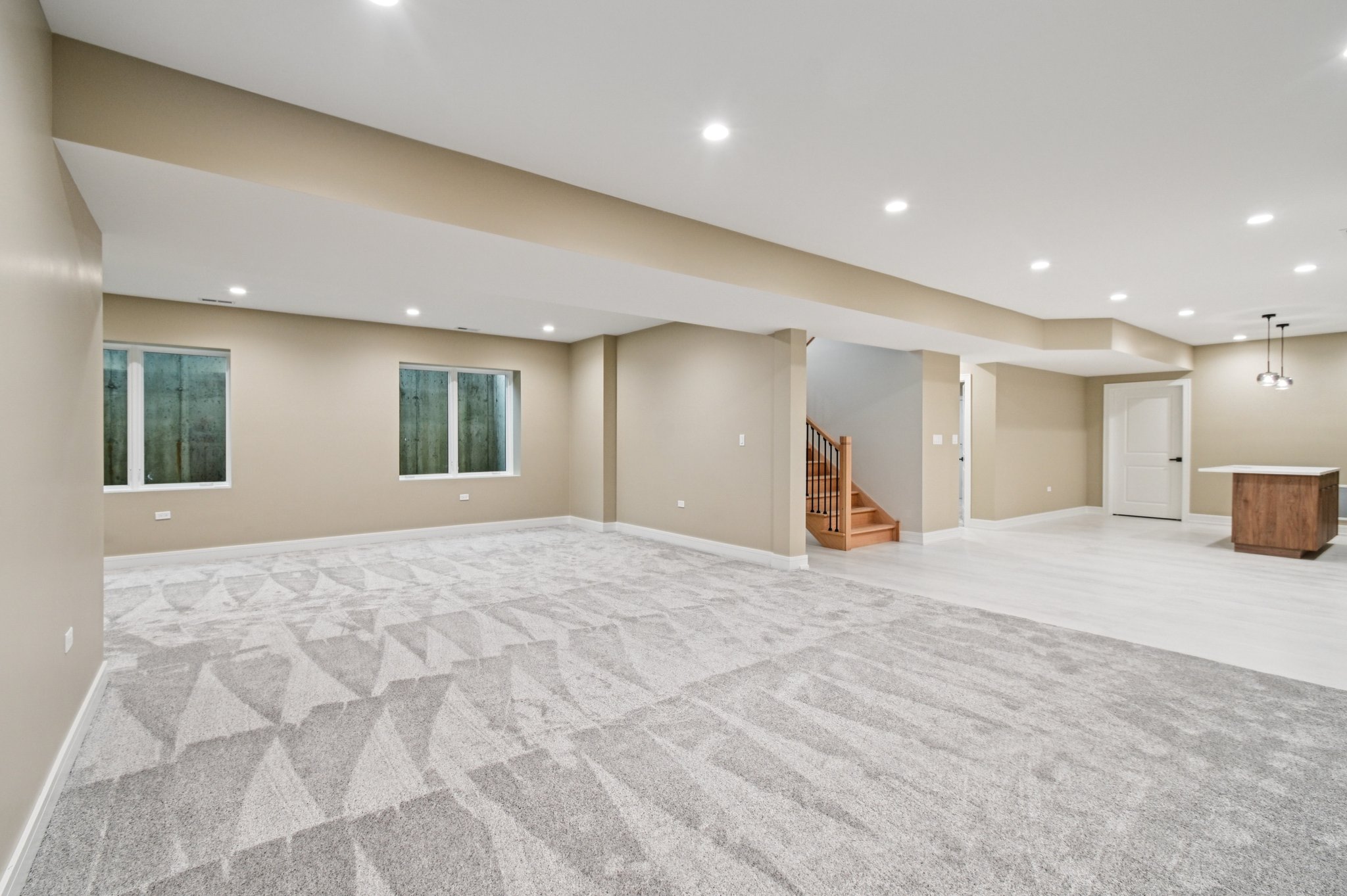 2700 Fontana Dr-1906-072.jpg
