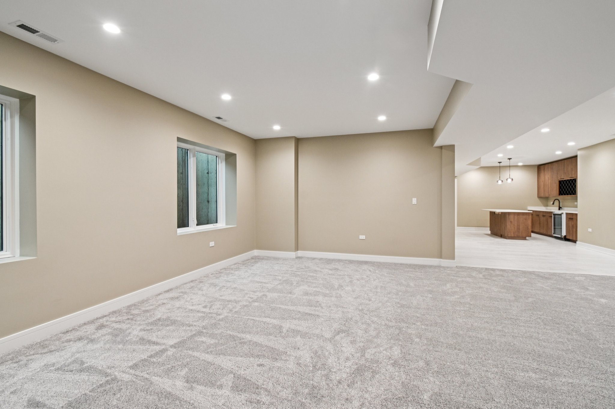 2700 Fontana Dr-1906-075.jpg