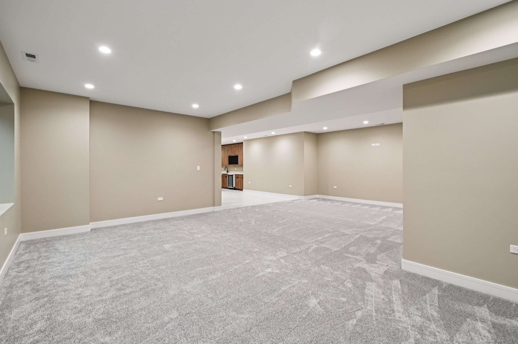 2700 Fontana Dr-1906-076.jpg