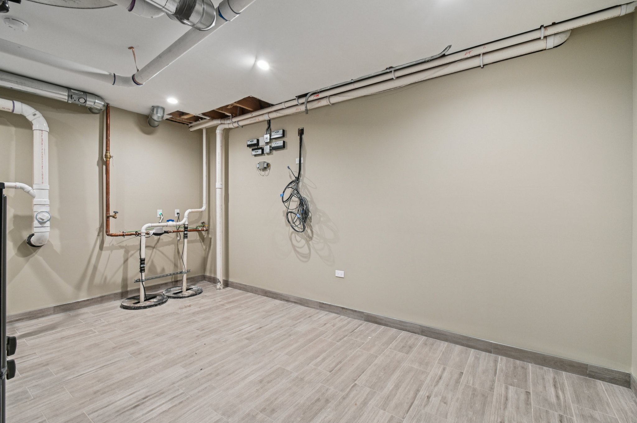 2700 Fontana Dr-1906-083.jpg