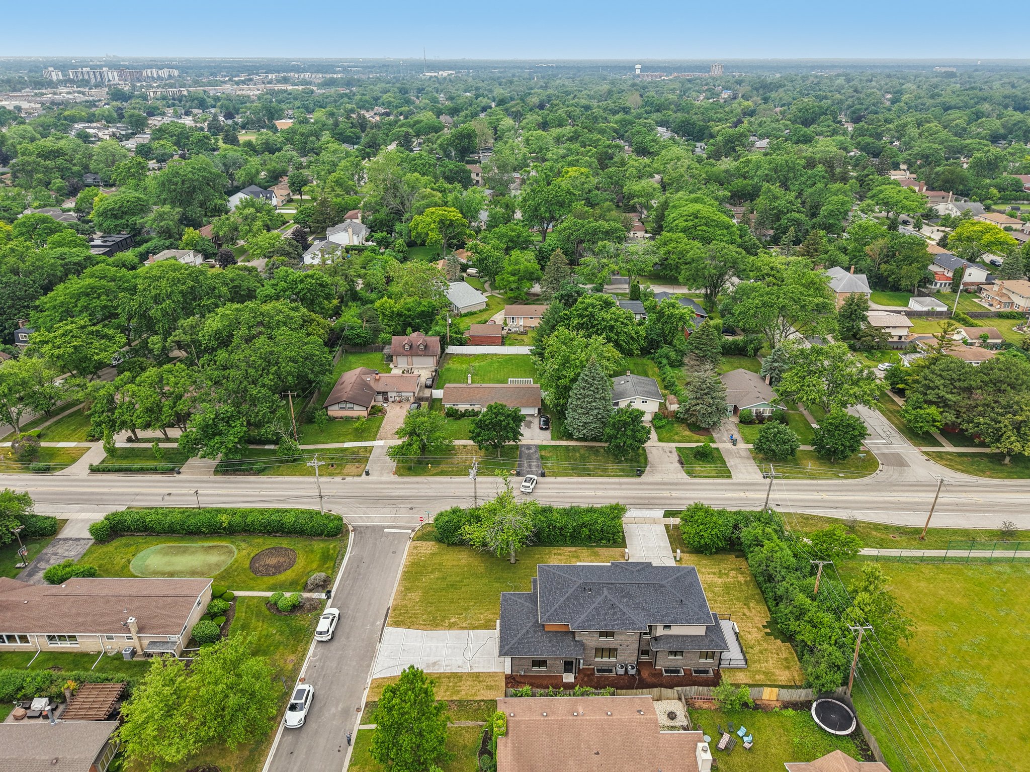 2700 Fontana Dr-1906-103.jpg