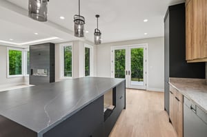 2700 Fontana Dr-1906-019.jpg