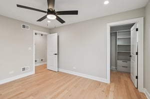 2700 Fontana Dr-1906-040.jpg