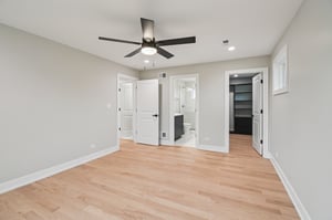2700 Fontana Dr-1906-046.jpg