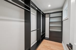 2700 Fontana Dr-1906-048.jpg