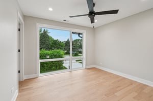 2700 Fontana Dr-1906-051.jpg