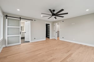 2700 Fontana Dr-1906-058.jpg