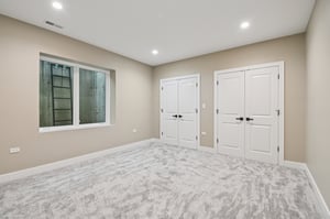 2700 Fontana Dr-1906-067.jpg