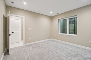 2700 Fontana Dr-1906-074.jpg