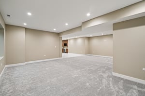 2700 Fontana Dr-1906-076.jpg