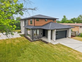 2700 Fontana Dr-1906-086.jpg