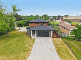 2700 Fontana Dr-1906-090.jpg