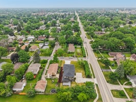 2700 Fontana Dr-1906-100.jpg