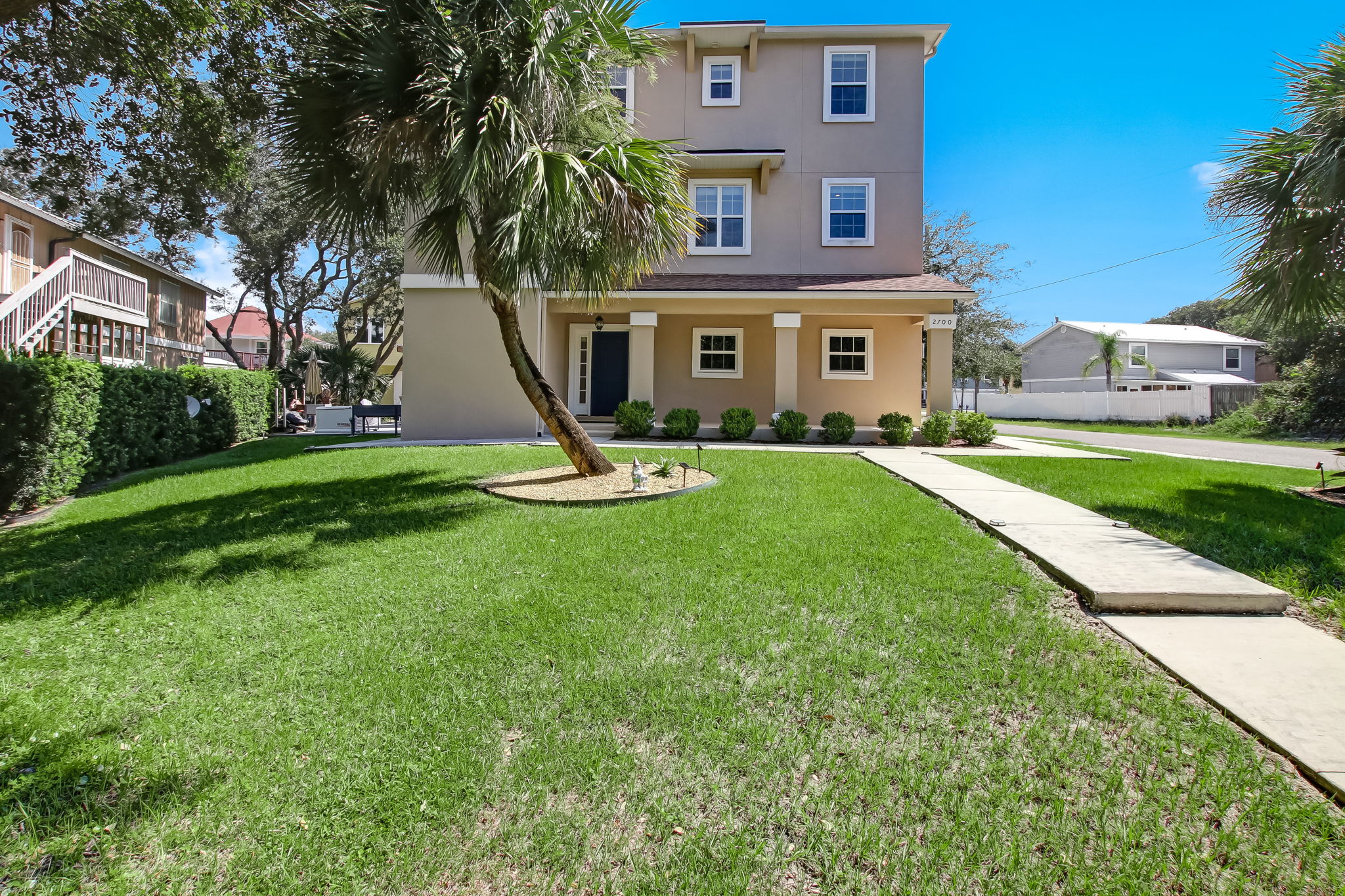 Welcome to 2700 Ocean Drive