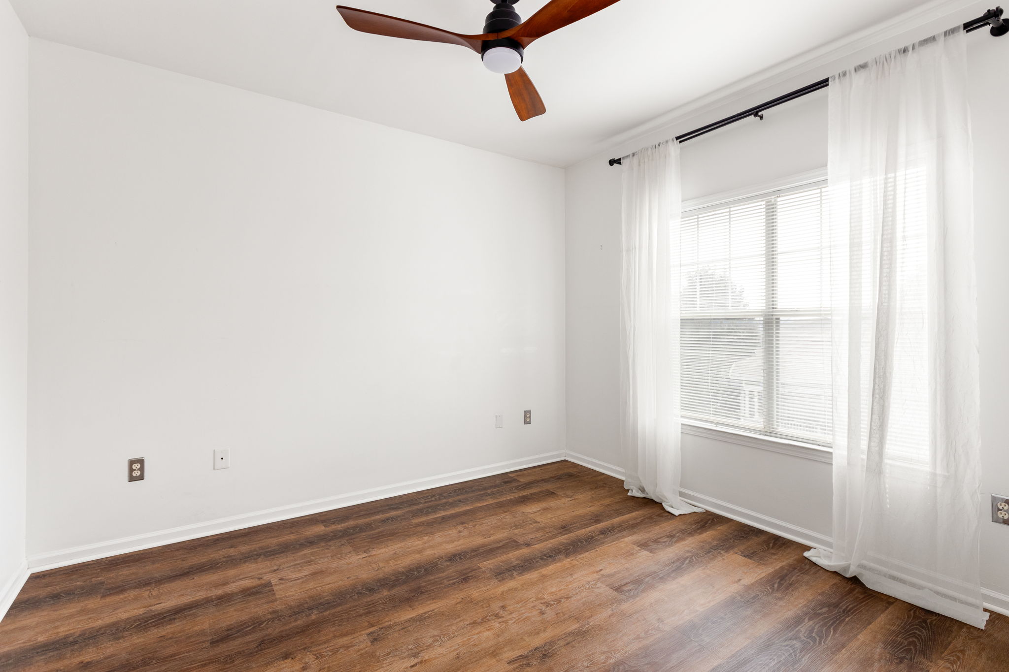 20260210_2700pinetree_estadt010