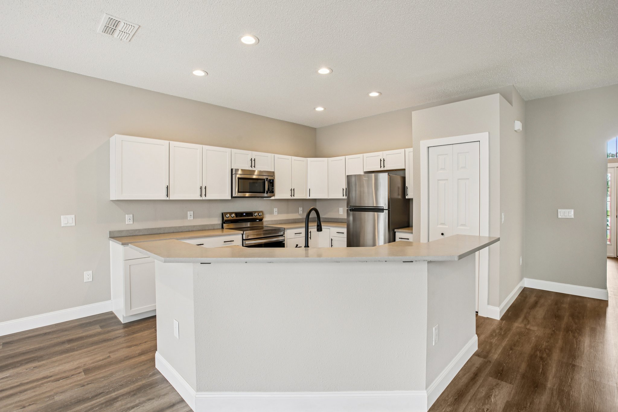 Sierra Vista Way-S1601-012.jpg