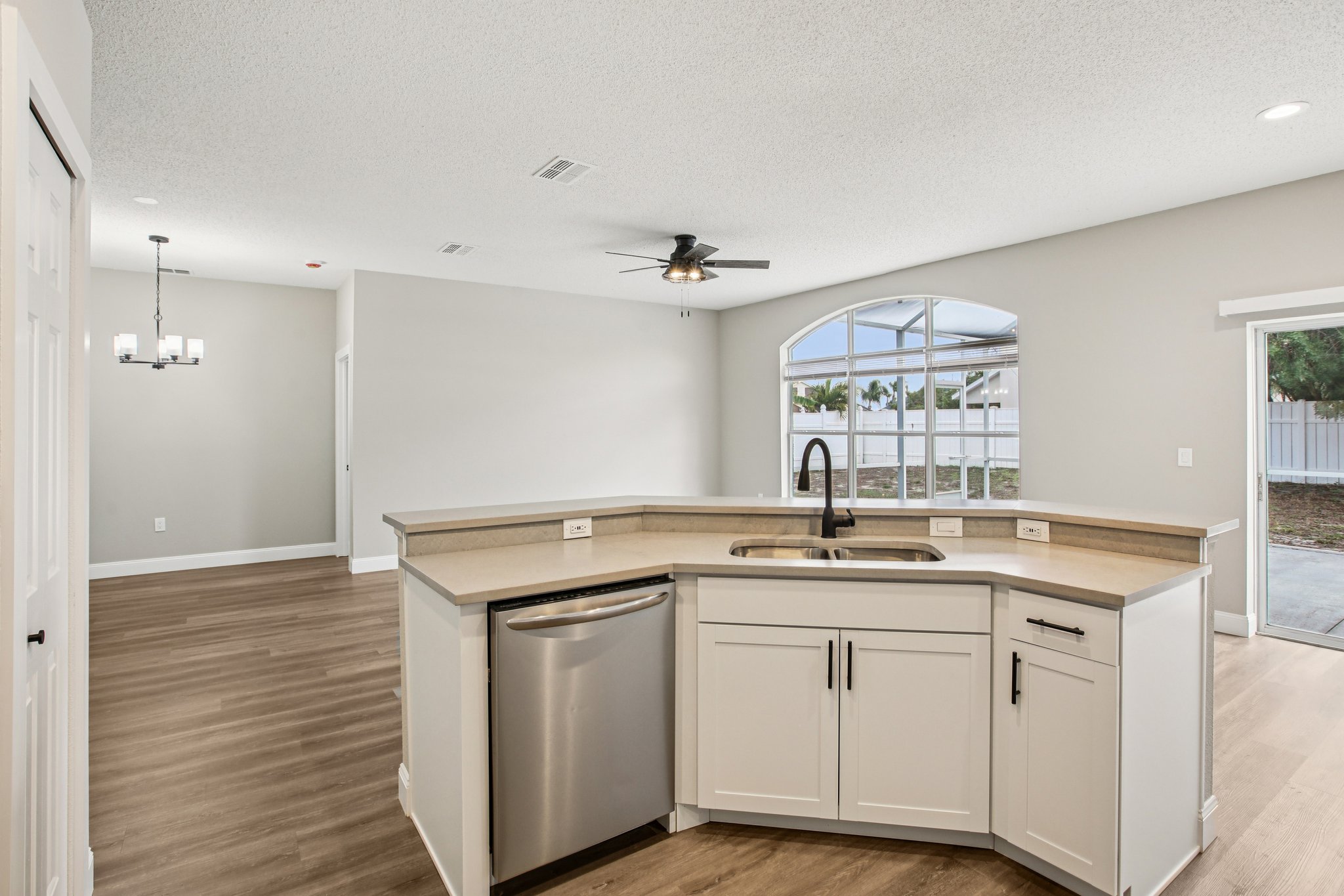 Sierra Vista Way-S1601-014.jpg