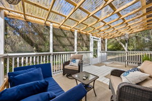 Screened-in Porch