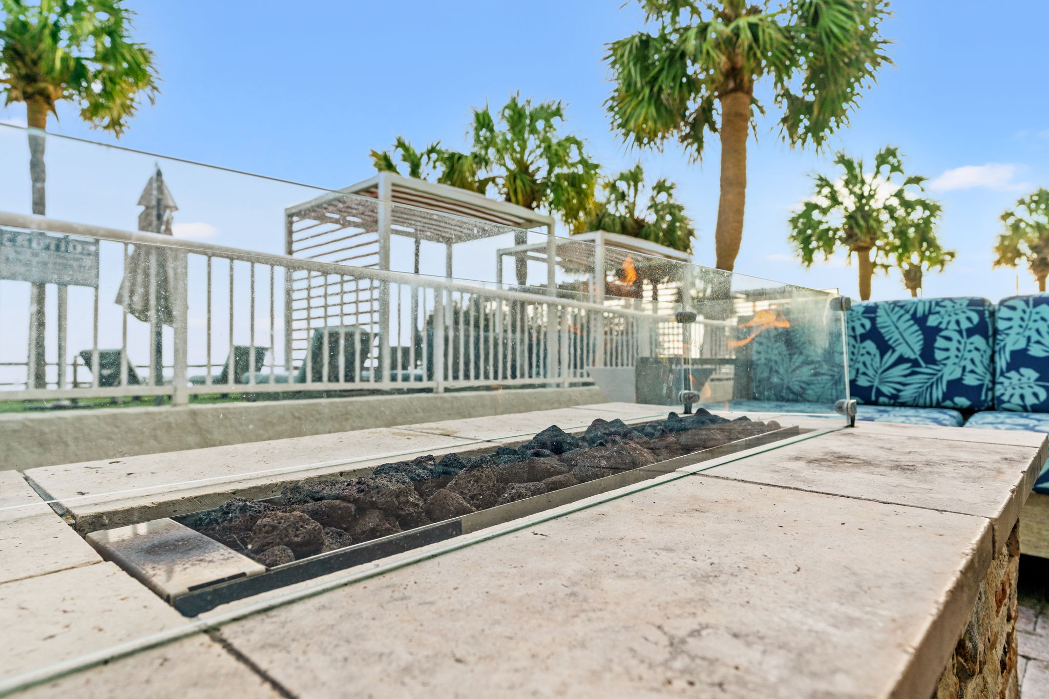 Amenities (8)