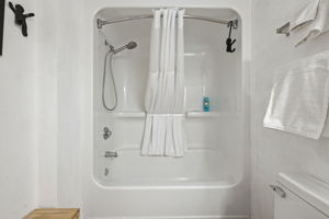  Photo 32