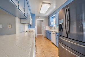 012_2701 Warwick Ln