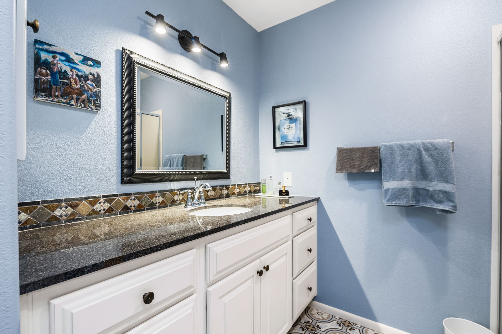 Primary Bathroom_2