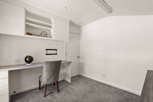 Bonus Private Office