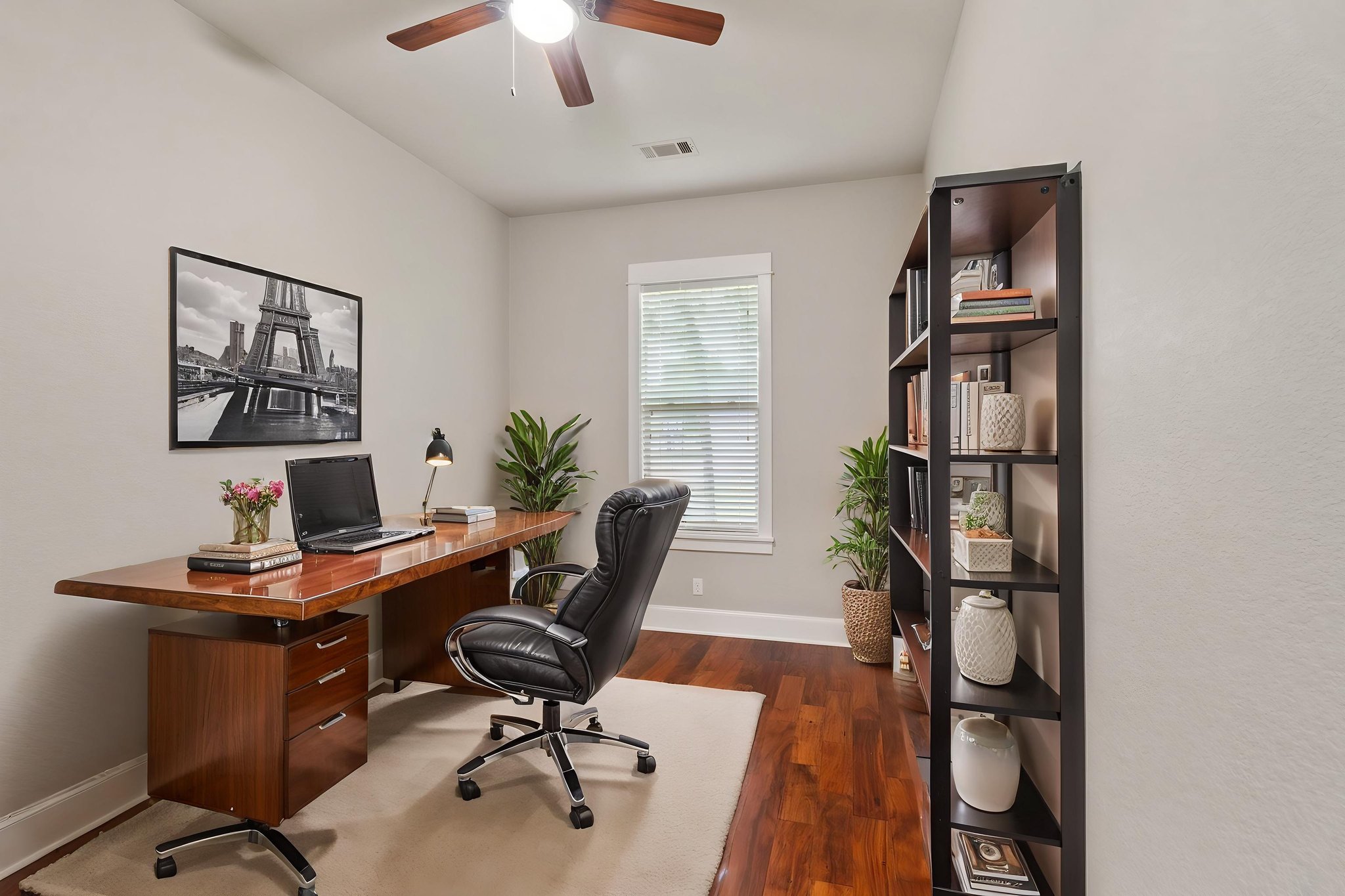 7R505869 virtually staged.jpeg