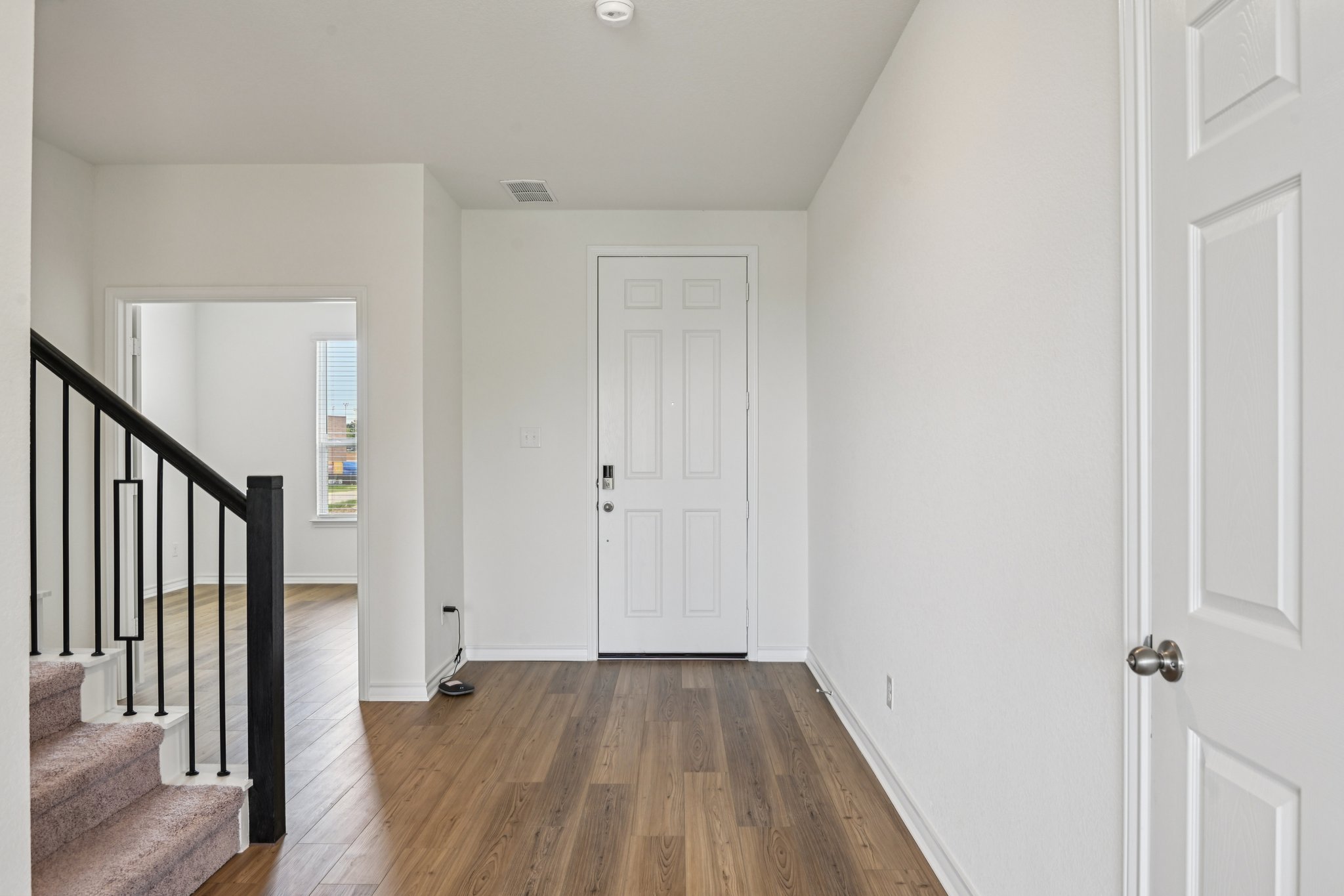 Goldfinch Dr-S2903-006.jpg